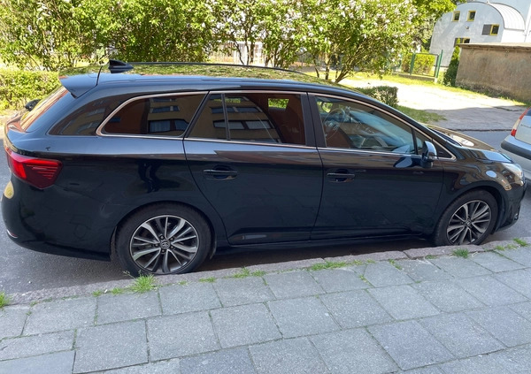 Toyota Avensis cena 56000 przebieg: 140000, rok produkcji 2015 z Chmielnik małe 37